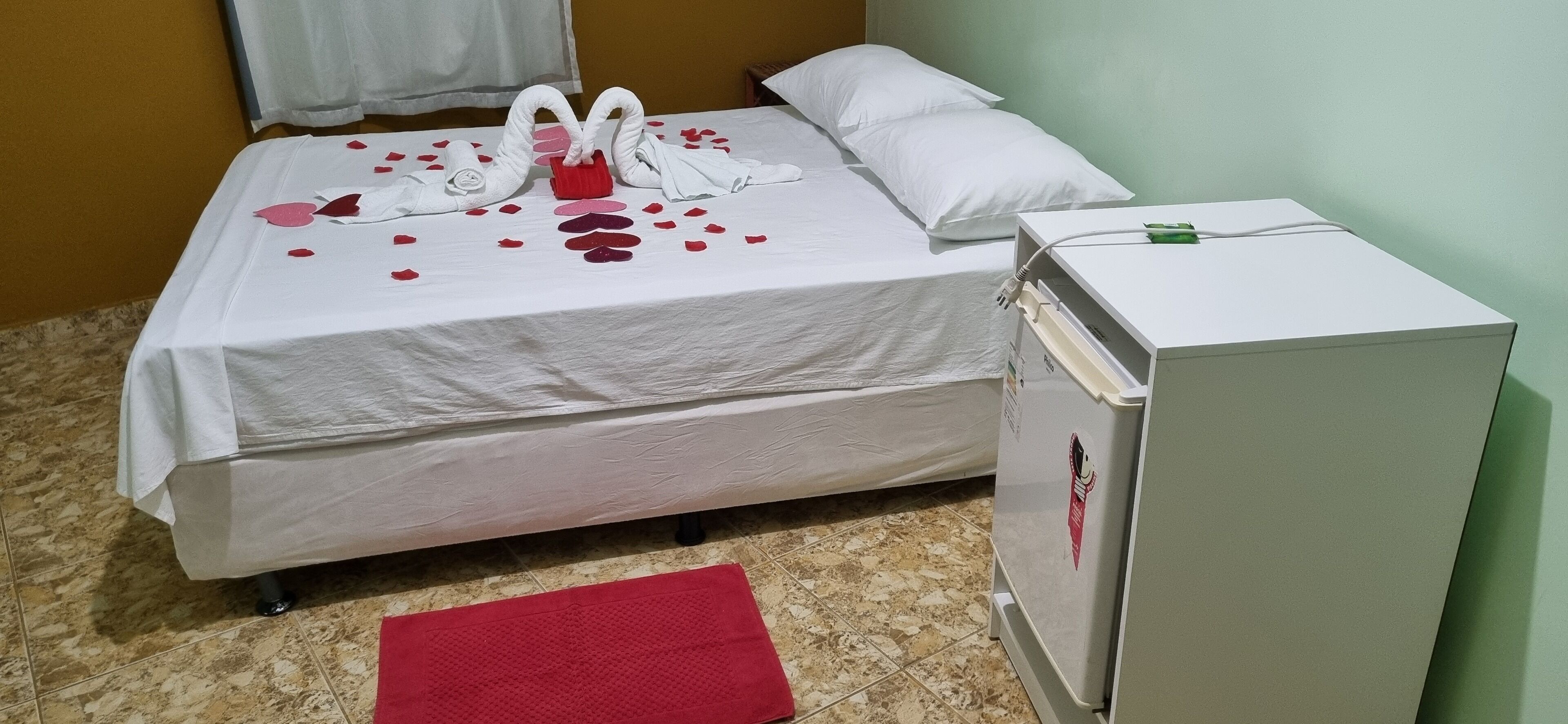Quarto casal econômico, varanda coberta, vista para a piscina | Wi-Fi de cortesia