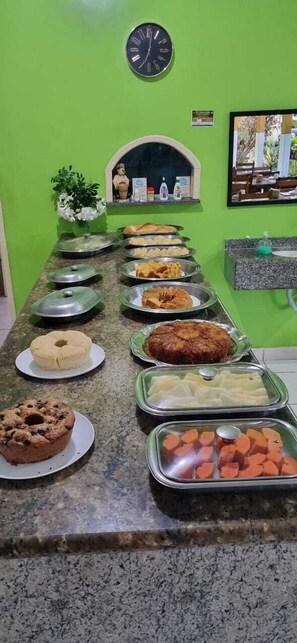 Free daily self-serve breakfast