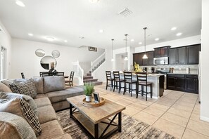 TV, offices - Perfect Retreat with Incredible Resort! (Kissimmee)