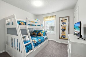 5 bedrooms, iron/ironing board, WiFi, bed sheets - Perfect Retreat with Incredible Resort! (Kissimmee)