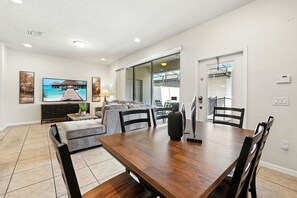 Dining - Perfect Retreat with Incredible Resort! (Kissimmee)