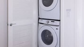 2 bedrooms, Internet