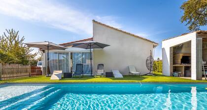 Holiday Home Domaine Julaya Between Castles and Beach
