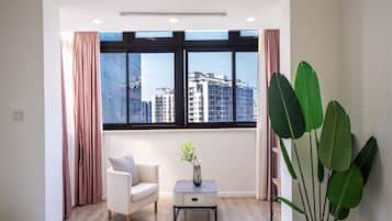 Senior Apartment, 5 Bedrooms, City View | Free WiFi, bed sheets