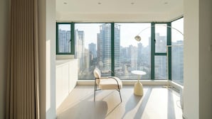 Apartamento sénior, 3 habitaciones, cocina | Sistema de insonorización, wifi gratis, ropa de cama