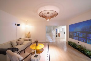 Senior-Apartment, 6 Schlafzimmer, Küche | Wohnzimmer