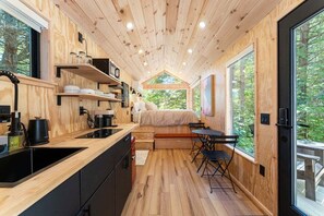 冰箱、微波炉、炉灶、茶具/咖啡用具