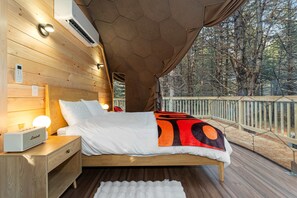 Unclassified image, 3 of 30, button