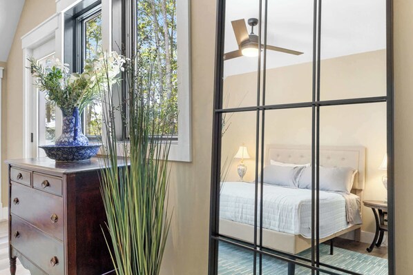 4 bedrooms, WiFi, bed sheets