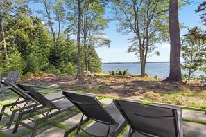 Unclassified image, 3 of 76, button