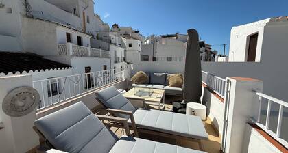 Charming Frigiliana one Bedroom Home Sunny Roof Terrace