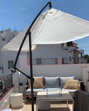 Talo, 1 makuuhuone, tupakointi sallittu, terassi | 2 makuuhuonetta