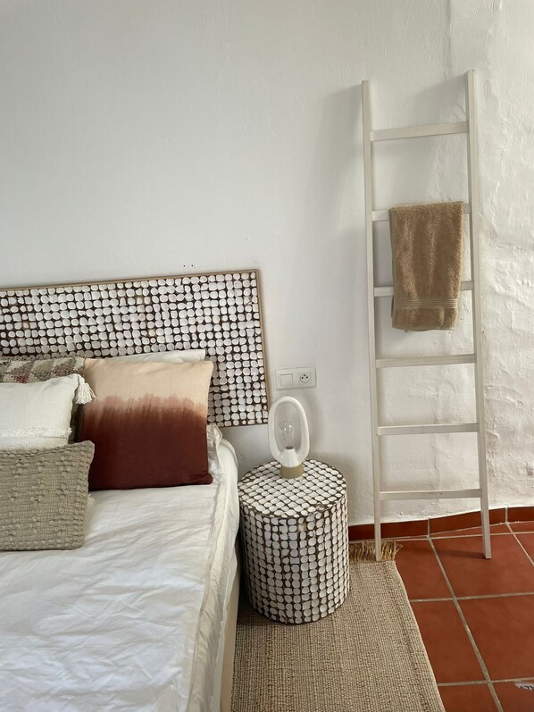 2 bedrooms - Charming Frigiliana one Bedroom Home Sunny Roof Terrace (Frigiliana)
