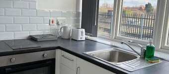 Train Station Aparthotel - Free Wifi, Free Parking Deluxe Double Studio