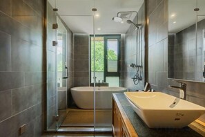 Unclassified image, 4 of 90, button - Anji Double Fish Hall Hot Spring Resort B&B (Longwangshan Canyon Drift Shop) (Anji)