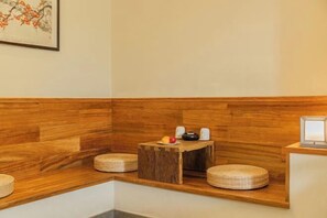 Room - Anji Double Fish Hall Hot Spring Resort B&B (Longwangshan Canyon Drift Shop) (Anji)