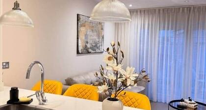 Spacious 4BR Home | 3 Parking | Offers Weekly Stay