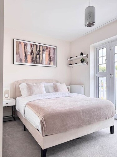 Spacious 4BR Home | 3 Parking | Offers Weekly Stay