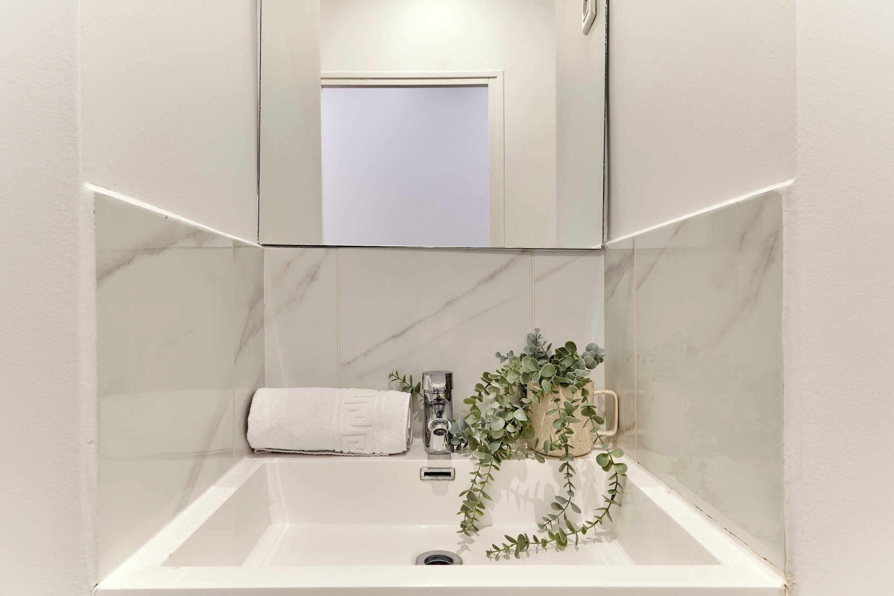 Apartment | Bathroom | Hair dryer