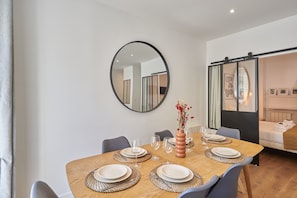 Apartment | Dining