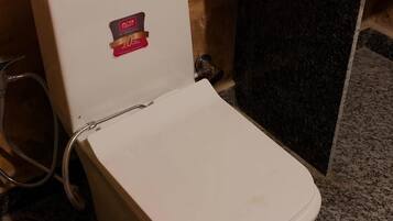 Tuala disediakan, sabun