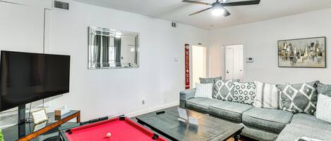 Apartment (2 Bedrooms) | Front of property