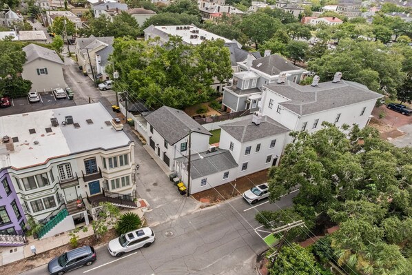 المنشأة من الخارج