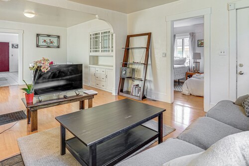 Walkable East Bay Home - 2 Mi to Bart Station