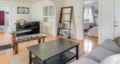 Walkable East Bay Home - 2 Mi to Bart Station