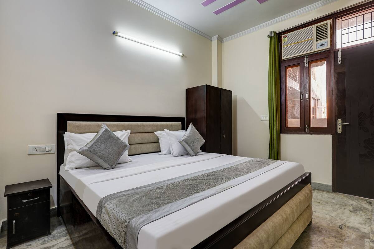 Deluxe Double Room | Meja, Wi-fi percuma