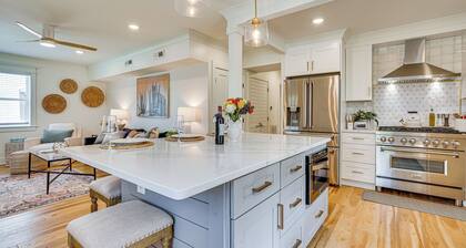 Dtwn Retreat w/ Game Room! Walk to Hampton Park