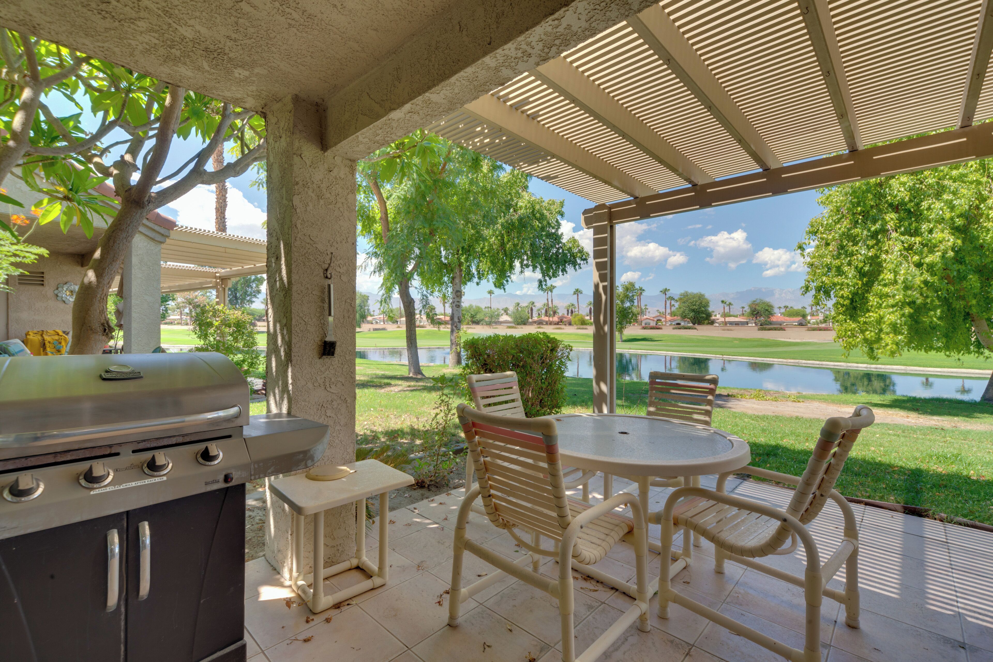 Apartment (2 Bedrooms) | Front of property