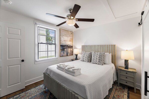 4 bedrooms, iron/ironing board, free WiFi, bed sheets