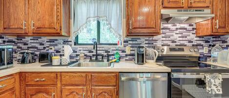 House (2 Bedrooms) | Interior