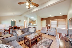 Interior - < 2 Mi to Granby Ranch: Home w/ Hot Tub & Decks! (Granby)