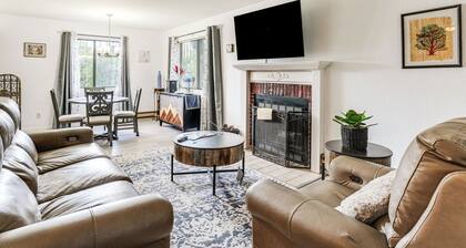 1 Mi to Whiskey Row + Town Sq: Remote Work Hub!