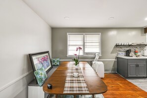 Talo (4 Bedrooms) | Sisätilat
