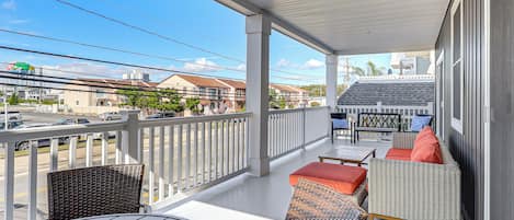 شقة (4 Bedrooms) | واجهة المنشأة