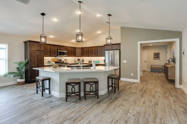 House (3 Bedrooms) | Interior