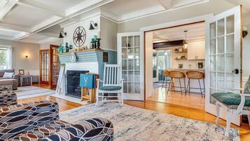 House (4 Bedrooms) | Interior