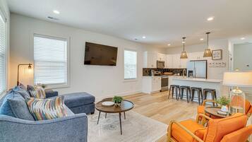 House (3 Bedrooms) | Front of property