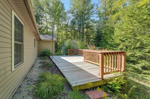 4 Mi to Long Lake! Secluded Haven w/ Fenced Yard