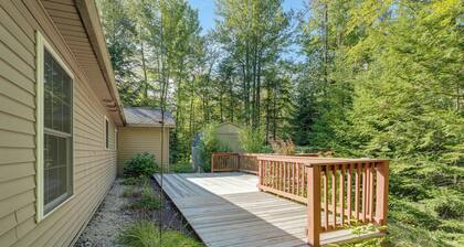 4 Mi to Long Lake! Secluded Haven w/ Fenced Yard