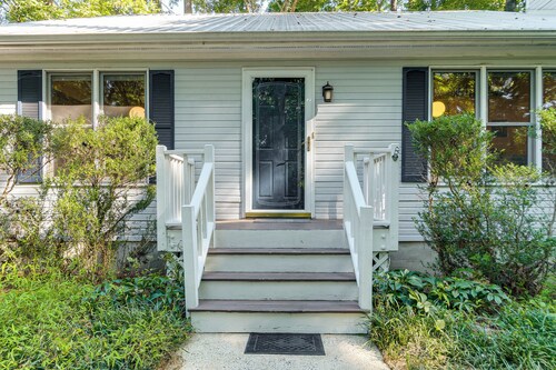 Carrboro Quaint! 2 Mi to Heart of Chapel Hill!