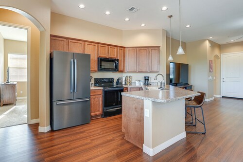 7 Mi to Watson Lake: Prescott Valley Home w/ Patio