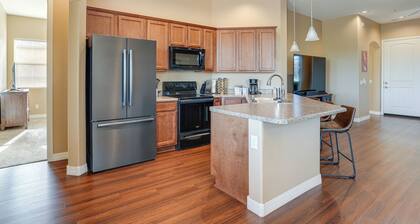 7 Mi to Watson Lake: Prescott Valley Home w/ Patio