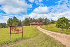 House (4 Bedrooms) | Interior - Furnished Deck, Black Hills View: 'lazy U' Retreat (Custer)