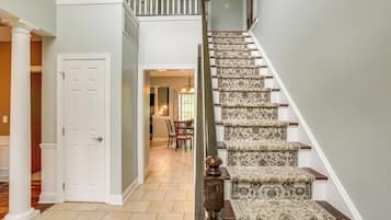 Rumah (5 Bedrooms) | Interior
