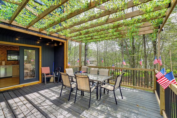 House (4 Bedrooms) | Front of property