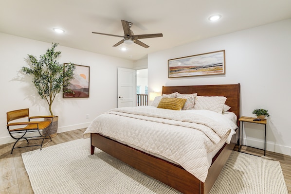 House (5 Bedrooms) | Interior